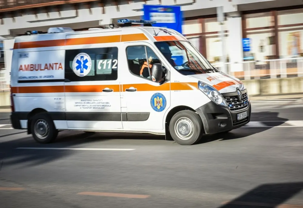 Un bărbat din Suceava a murit înecat cu o bucată de friptură. Nu a mai putut fi salvat
