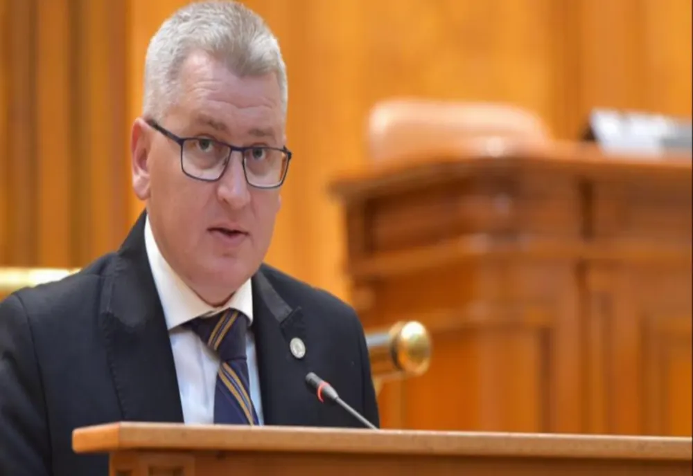Florin Roman, mesaj pentru liberalii care au demisionat din grupul PNL: Ușa este închisă celor care îşi bat joc de partid!