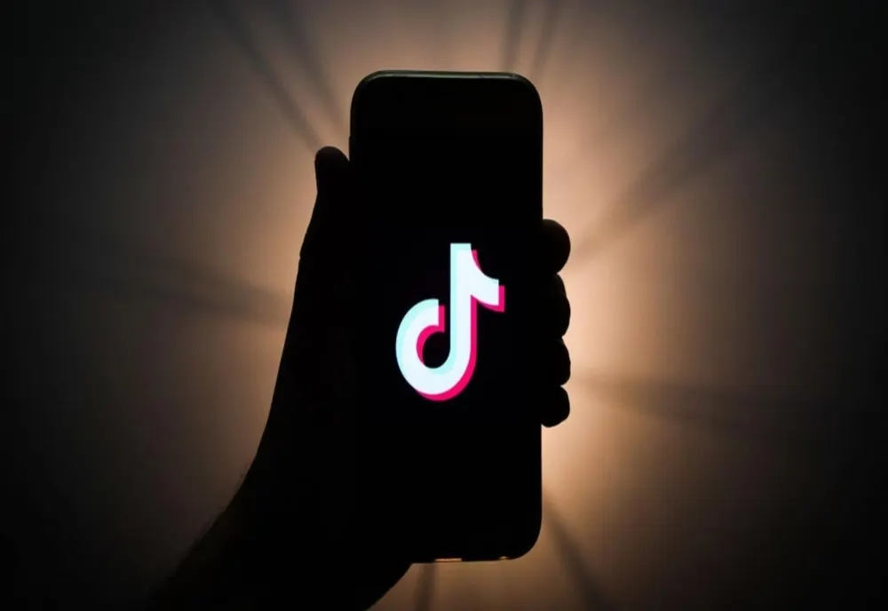 Folosești Tik Tok? Se fac schimbări importante pe platformă. Iată ce trebuie să știi