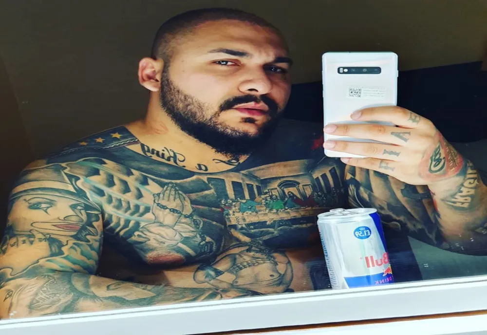 Manelistul Dani Mocanu a fost reținut pentru că a amenințat un bărbat și a tulburat ordinea și liniștea publică