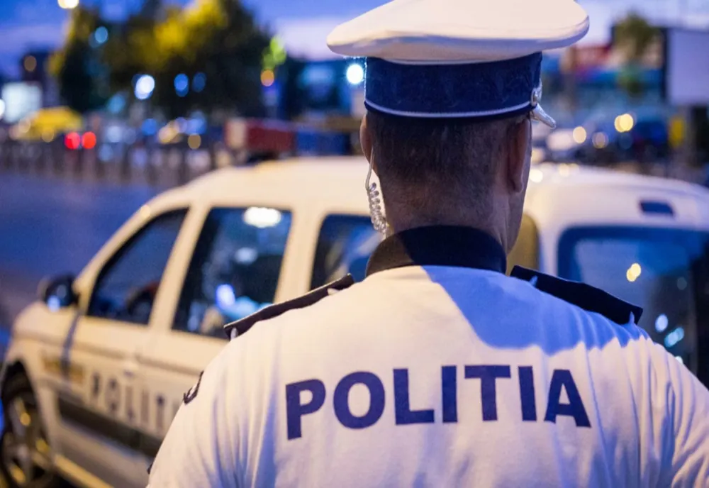 Tragedie în Suceava! Un copil de un an a murit după ce a fost călcat de o mașină chiar în curtea casei