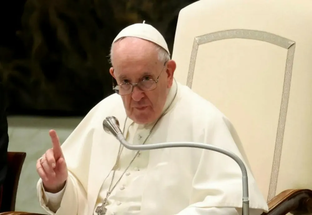 PAPA FRANCISC: TRUMP, ANTI-MIGRANŢI, ŞI HARRIS, CARE APĂRĂ DREPTUL LA AVORT, SUNT "ÎMPOTRIVA VIEŢII"
