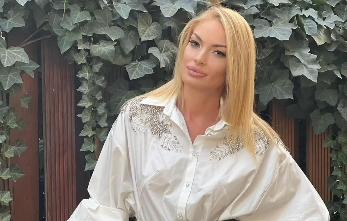 Intervenţiile estetice la care Valentina Pelinel apelează de două ori pe an