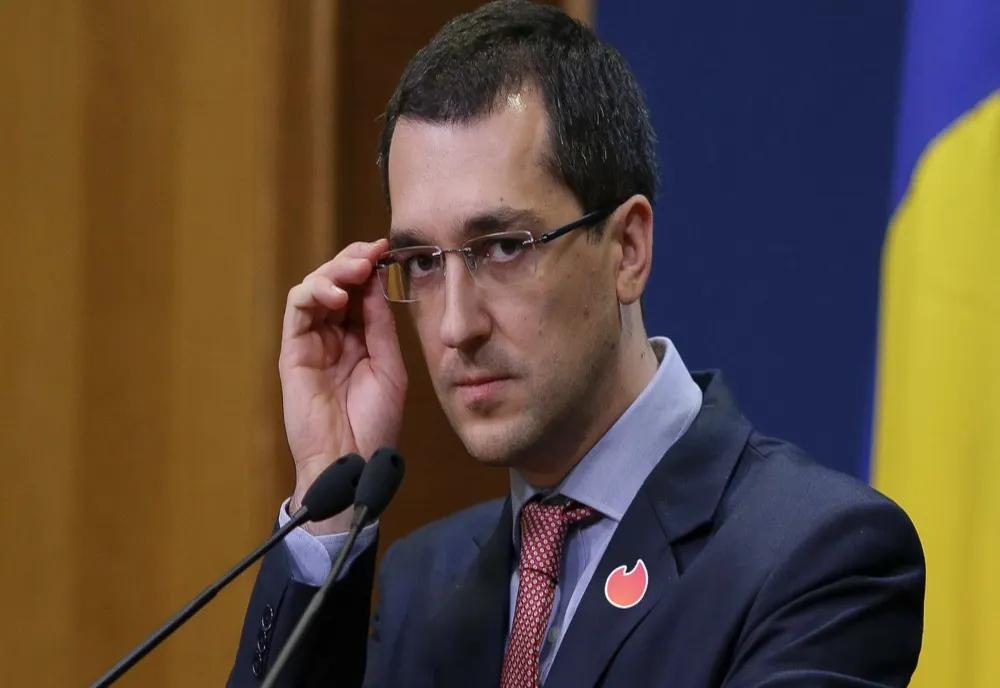 Vlad Voiculescu aruncă bomba: Șansele ca școala să treacă în online sunt de 100%