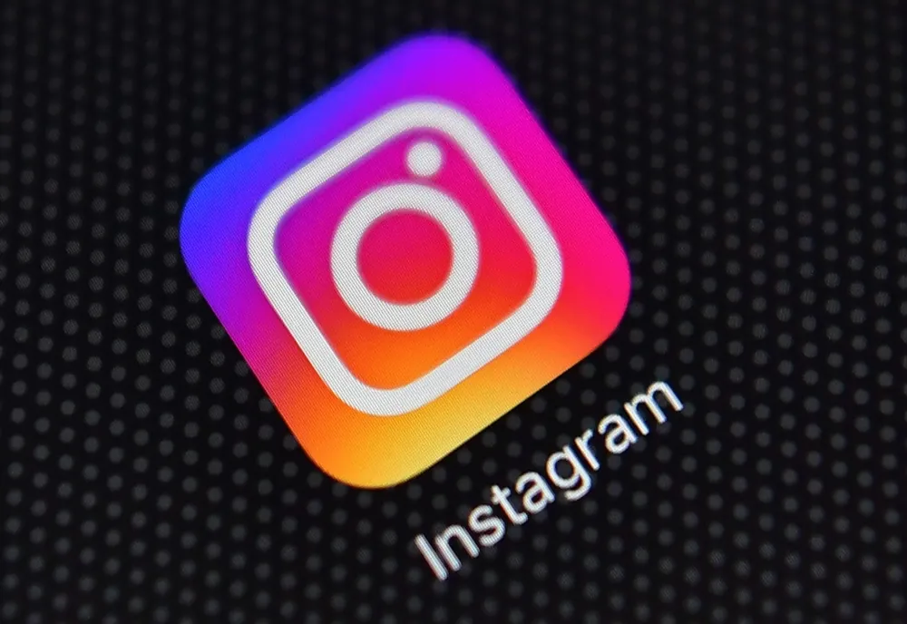 Instagram va afişa mai multe reclame