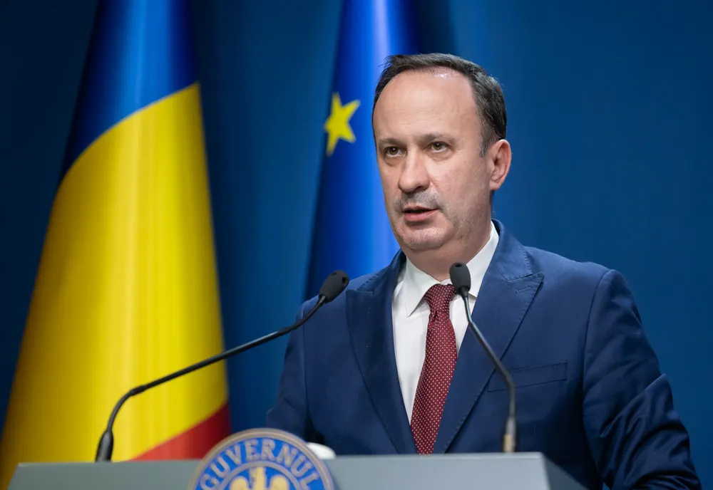 Ministrul Finanţelor, Adrian Câciu, vine la Ora Guvernului, marţi, în plenul Camerei Deputaţilor, la cererea USR, pentru a explica ”dezastrul încasărilor la buget din primele trei luni ale anului”