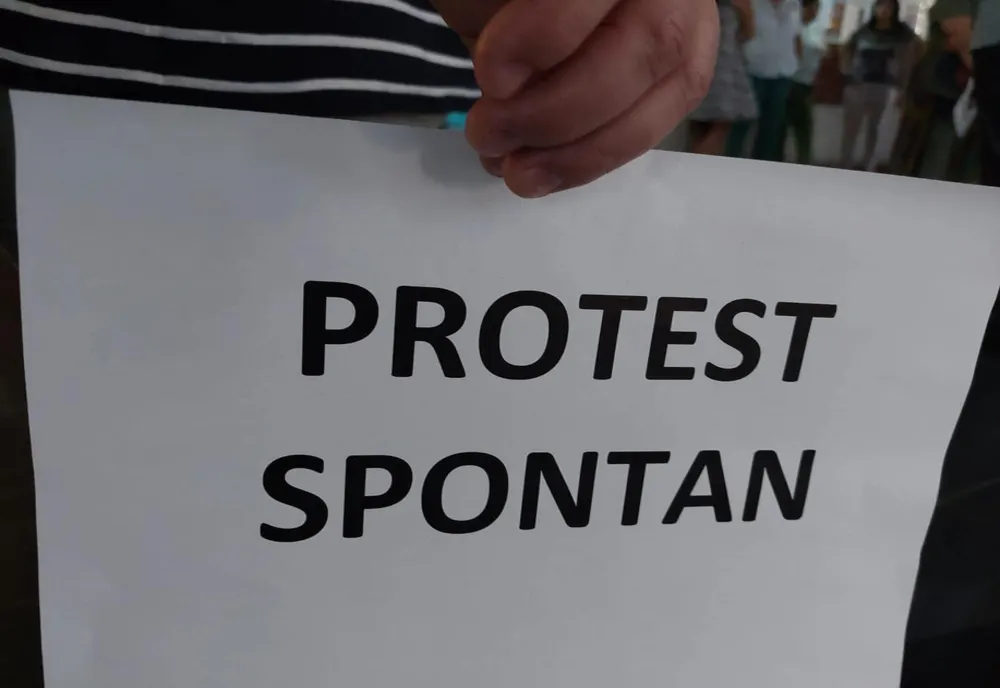 Angajații DSP din întreaga țară continuă protestele - Ei amenință cu blocarea întregii activități