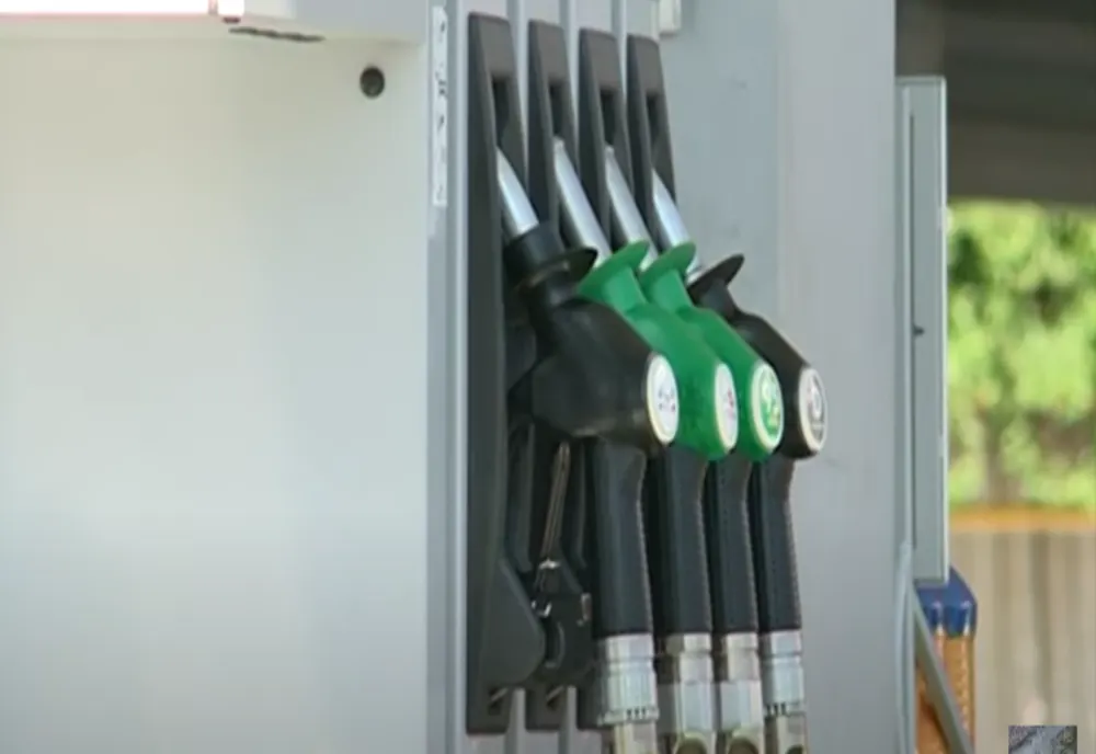  Noi scumpiri la carburanți. Cât plătesc acum românii pentru benzină și motorină în marile orașe