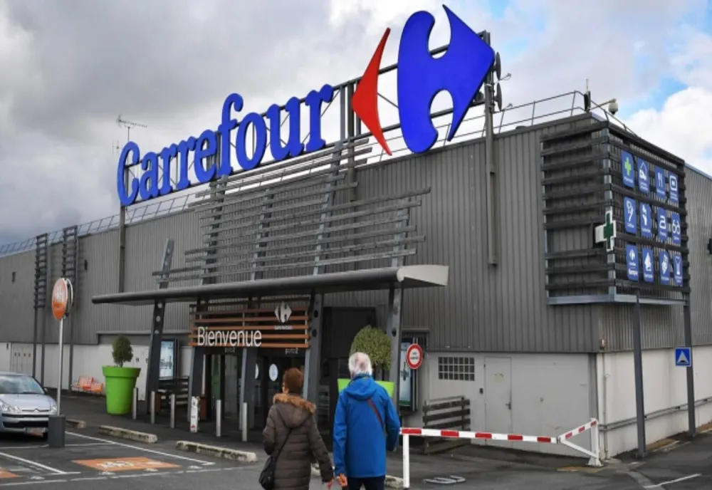 Lovitură uriașă în retail: frații Pavăl preiau Carrefour România, decizie finală a Consiliului Concurenței