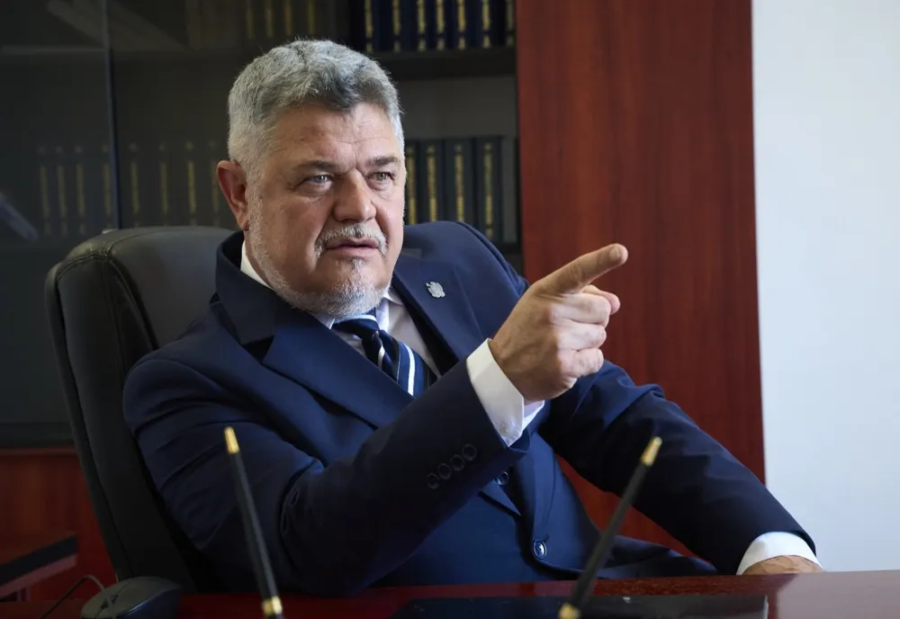 Ninel Peia îl demască pe fugarul Ghiță: „Este ofițer de informații și a executat ordine. Călin Georgescu a procedat foarte bine, l-a îndepărat de campania sa”