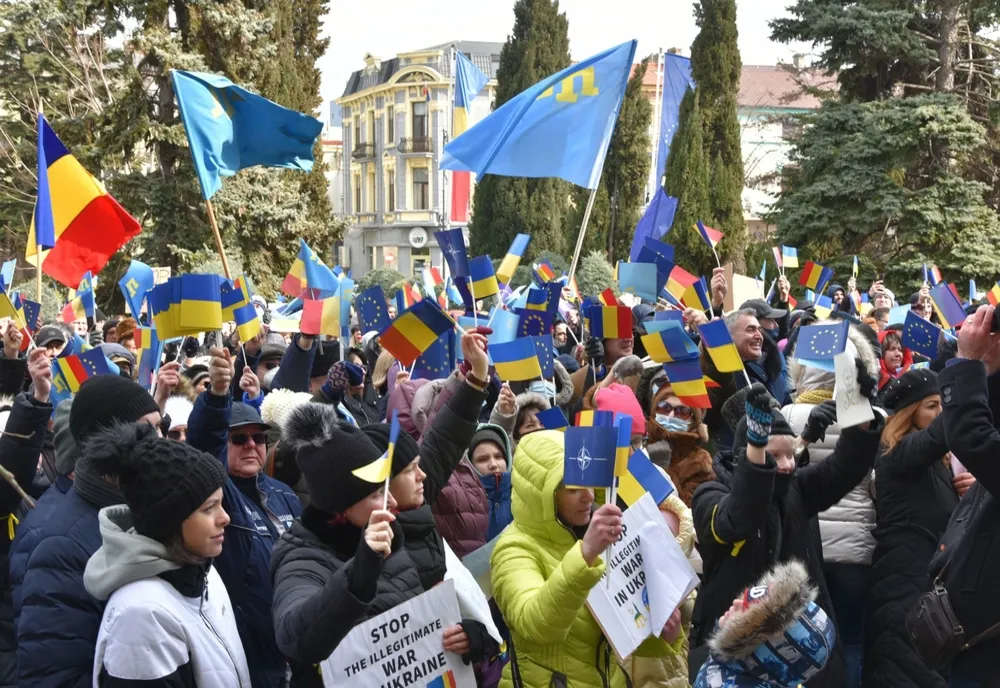 Miting de amploare în Piața Victoriei. Mii de sindicaliști protesteaza față de măsurile Guvernului Bolojan