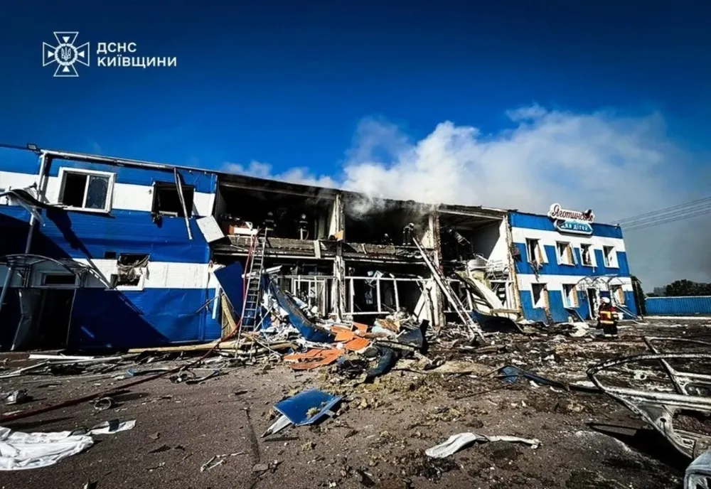 Atac cu drone în apropiere de Kiev: patru persoane au murit după bombardarea unei fabrici 