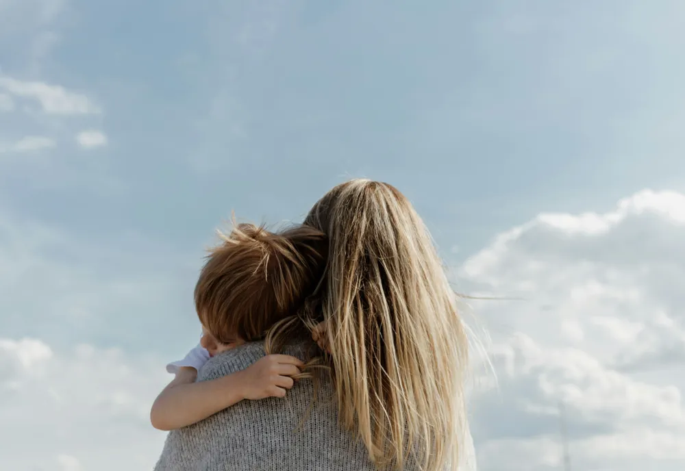 Sondaj: 31% dintre femei se simt discriminate la locul de muncă din cauza faptului că sunt mame