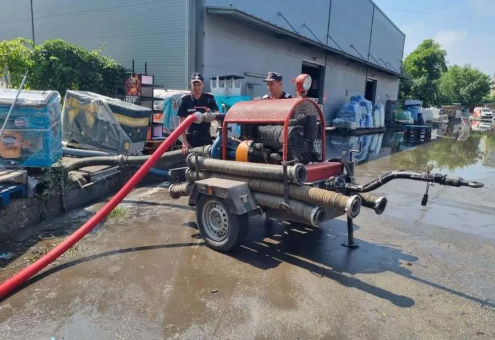 Mare atenție, șoferi! Circulație resticționată pe Bulevardul Basarabia, după ce structura unei galerii de termoficare s-a surpat
