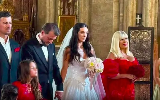 Elena Udrea a devenit nașă. Imagini spectaculoase